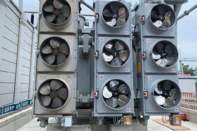 主變設備更換主變冷卻器風扇，確保變電站投產運行