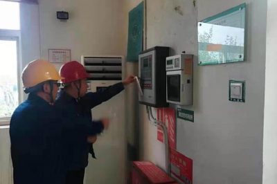 武強縣供電公司組織安監部與運維部攜手進行變電站消防檢查