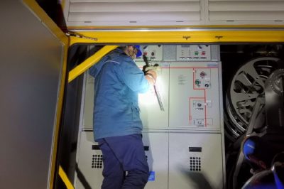 線路遷改施工 發電車并網保電