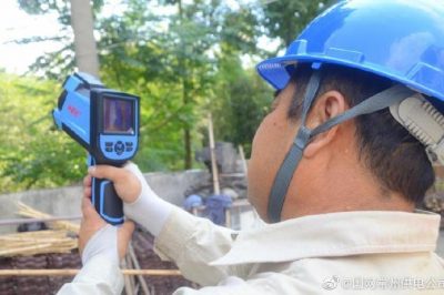對南山竹海5A級景區的供電設備開展紅外測溫工作