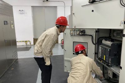 對康緣養生谷竣工完成的配套電氣設備、線路開展驗收工作