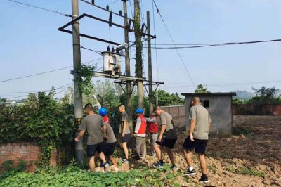 為部隊內部修剪高、低壓線路下的樹障